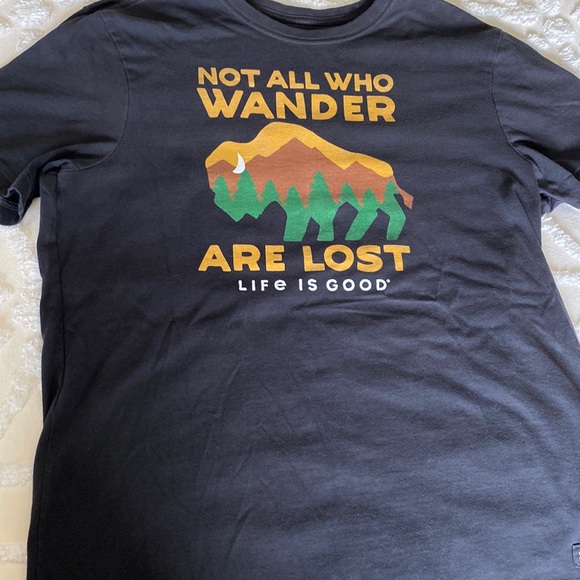 Life Is Good Men’s shirt sleeve crusher tee Sz Med “Not All Who Wander Are Lost” - Picture 1 of 4